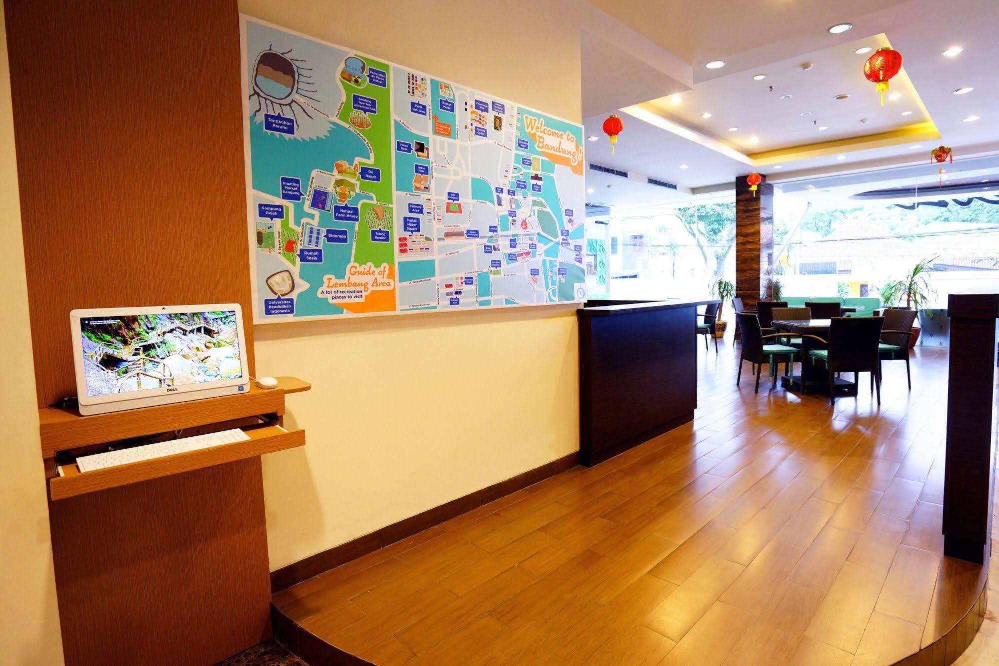 ไมเซ โฮเต็ล บันดัง Hotel บันดุง ภายนอก รูปภาพ